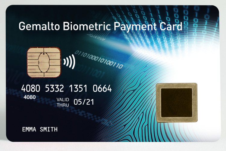 La carte bancaire biométrique permettra de sécuriser les paiements sans contact.
© Gemalto