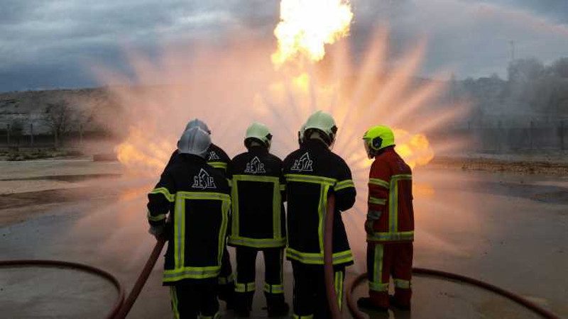 Maîtrise des incendies, management des risques chimiques,
plan d’opération interne et gestion de crise… le Gesip forme
chaque année 3 500 stagiaires. © Gesip