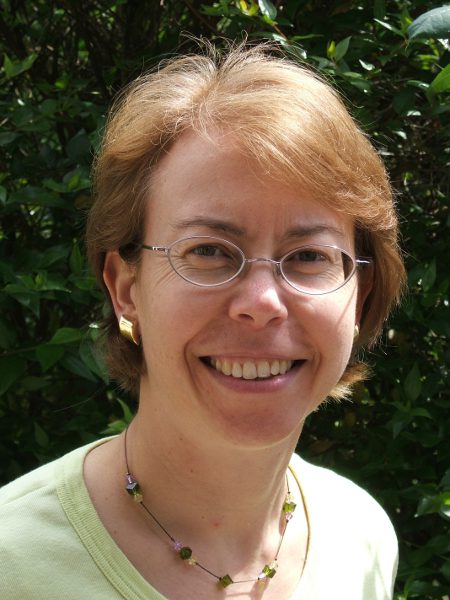 Michèle Guimon, responsable du pôle risques
chimiques au département expertise
et conseil technique de l'INRS. © INRS