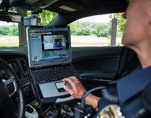 L'Arbitrator est destiné aux véhicules de police
et permet d'enregistrer les scènes en direct.
© PSCEU