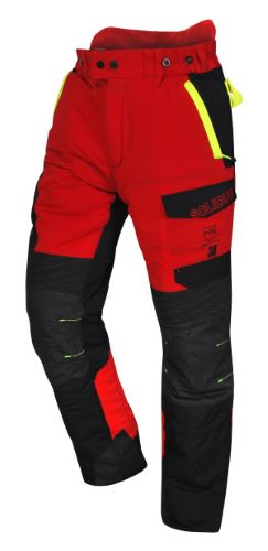 Le pantalon Infinity protège des tronçonneuses
tournant à plus de 90 km/h. © Solidur