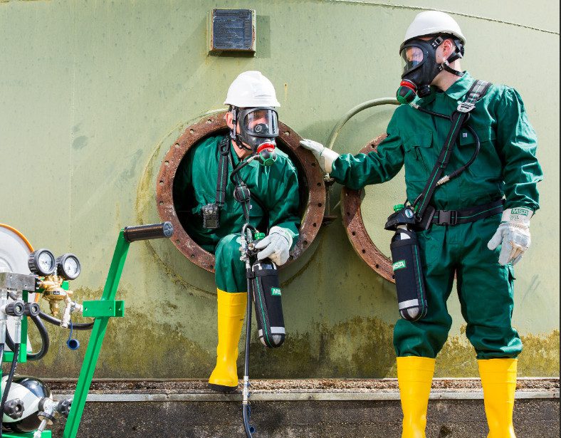 La-protection-respiratoire-permet-de-travailler-en-toute-securité-dans-des-lieux-confines-msa