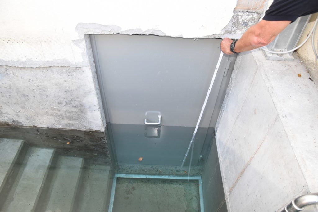 la-porte-supporte-un-niveau-d-eau-de-3m-durant-24-heures