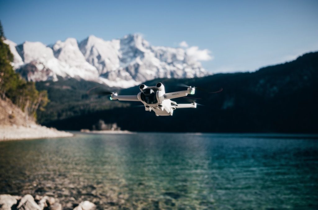 le-drone-mebarque-un-systeme-de-detection-d-obstacles