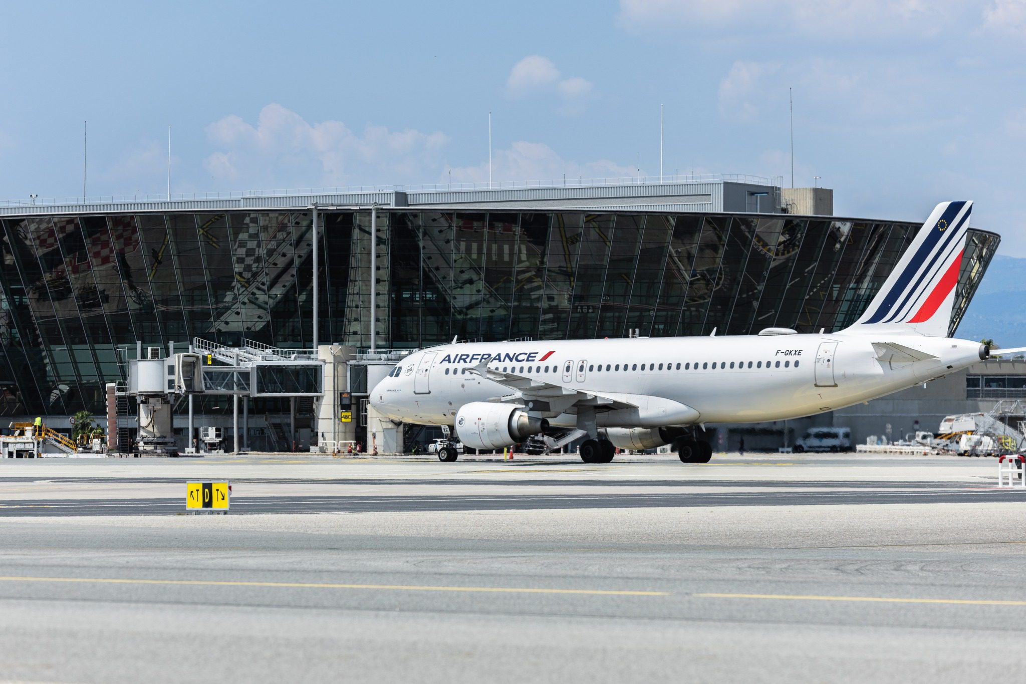l-aeroport-de-nice-accueille-14-5-millions-de-passagers