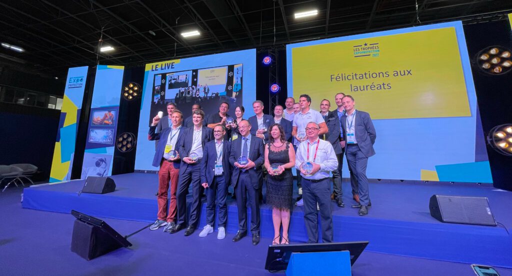 controle-d-acces-generateur-de-brouillard-extincteurs-cameras-dopeesa-l-ia-cyberprevention-les-laureats-2022-des-trophees-expoprotection-representent-les-grandes-tendances-du-marche