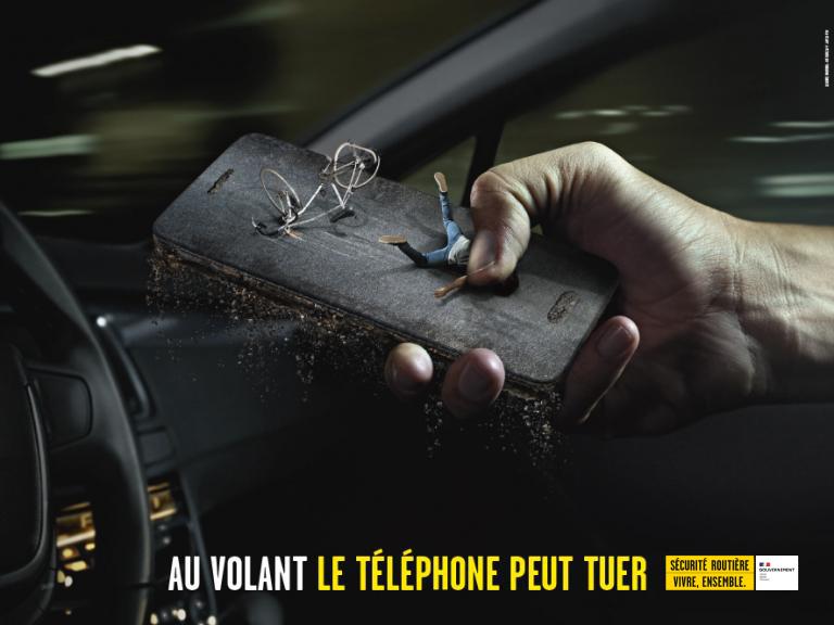 campagne-de-la-securite-routiere-contre-le-telephone-au-volant