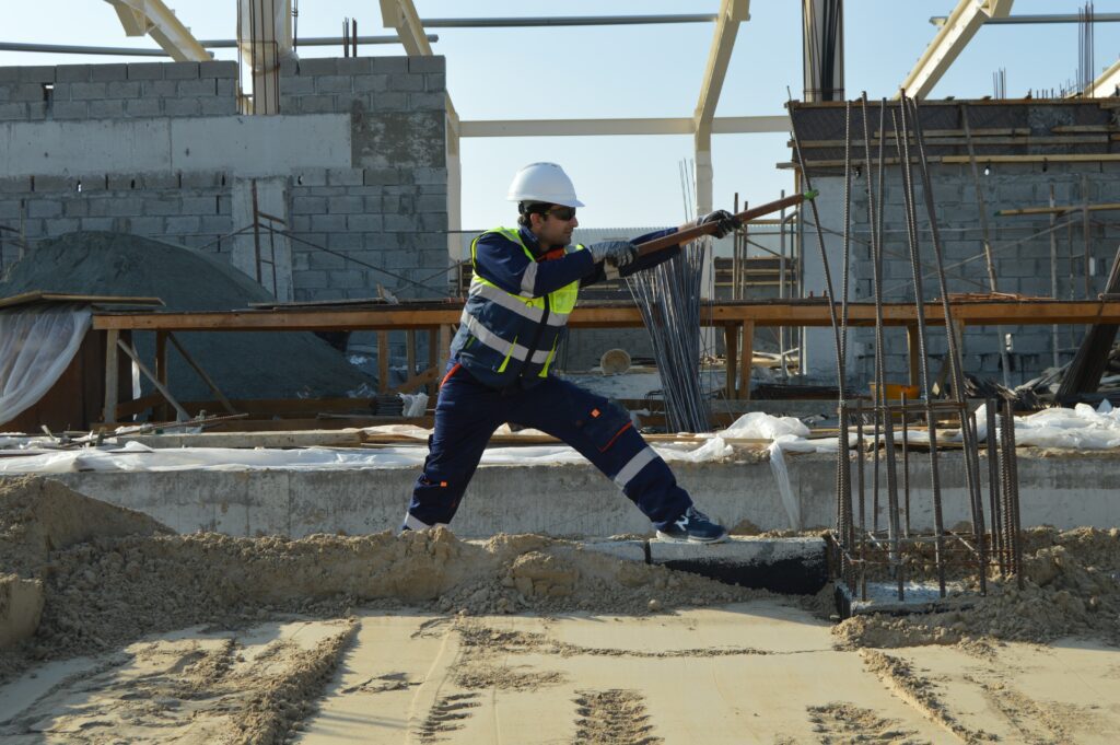 ouvrier-sur-un-chantier