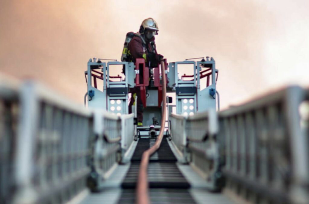  la-brigade-des-sapeurs-pompiers-de-paris-traite-2000-incendies-par-anLa Brigade des sapeurs-pompiers de Paris traite 2 000 incendies par an. © BSP